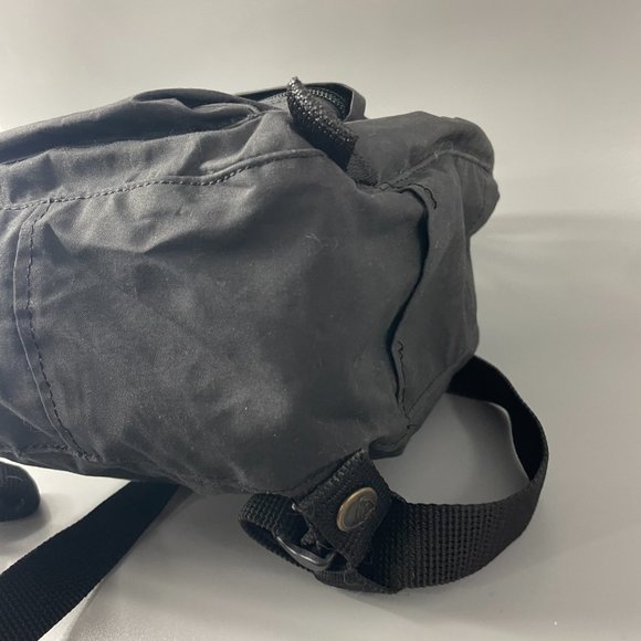 FJALLRAVEN Kanken Mini Backpack- Black main image 8